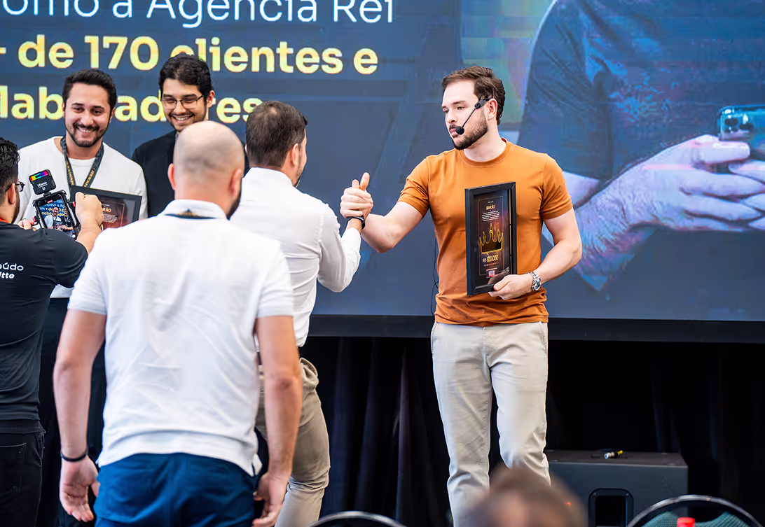 Mansão Escalável — Lucas Renault (O Rei do Tráfego)