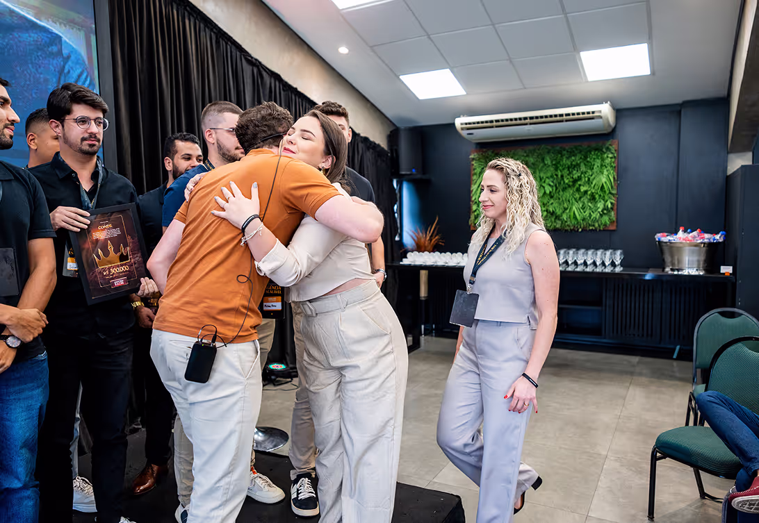 Mansão Escalável — Lucas Renault (O Rei do Tráfego)